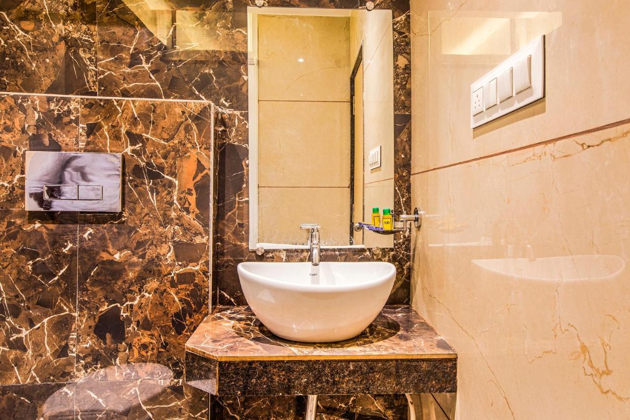 Fabhotel Spring Inn - Nr Borivali Station Malad Экстерьер фото